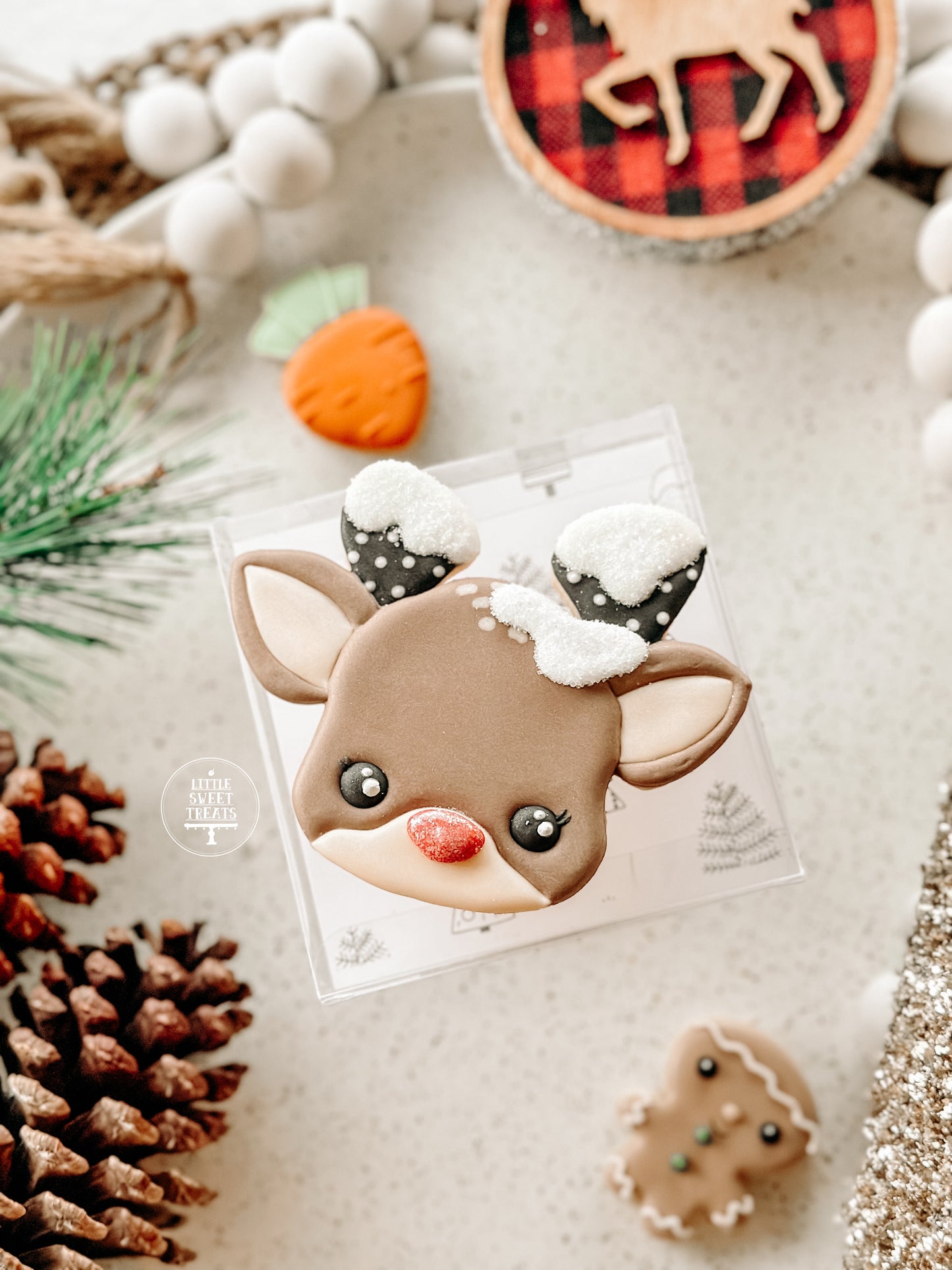 Snowy Chubby Reindeer